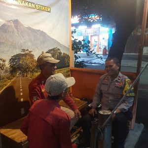 Jalin Sinergi, Polisi di Bekasi Barat Sambangi Satpam dan Warga Jaga Keamanan Lingkungan