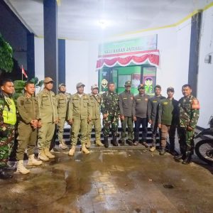 Danramil 04/Jatiasih Pimpin Patroli Malam Tiga Pilar, Ajak Warga Perkuat Siskamling untuk Ciptakan Kamtibmas Kondusif