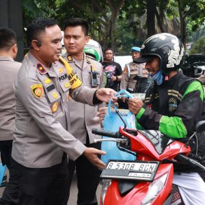 Kapolda Metro Jaya Gelar “Jumat Peduli”, Ojol Siap Jadi Mitra Jaga Jakarta