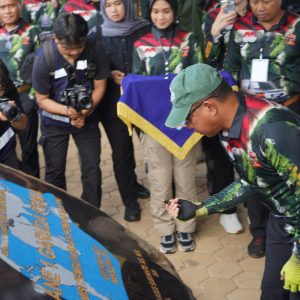 Panglima TNI Serahkan Bansos dan Resmikan Lane 1 Garuda Prima di Kejurnas Adventure Offroad 2025