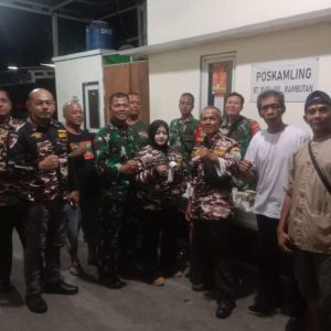 Kolaborasi Kodim 0505/JT Bersama Komponen Pendukung dalam Giat Patroli/Siskamling di Wilayah Ciracas.