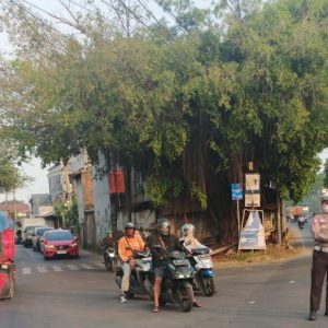 Pengaturan Arus Lalulintas Unit Lantas Polsek Bantargebang