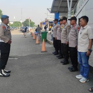 Pengamanan dan Penyekatan Massa Anarko yang Akan Melakukan Aksi Unjuk Rasa ke Jakarta