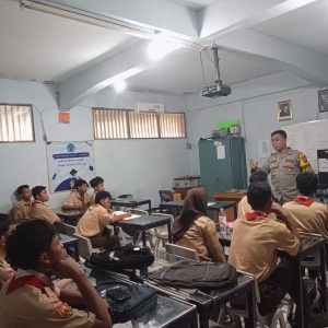 Polsek Bekasi Barat Gencarkan Binluh Anti Unjuk Rasa dan Tawuran kepada Pelajar