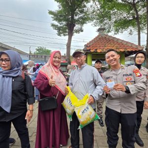 Gerakan Pangan Murah Polda Metro Jaya dan BANG JAPAR Disambut Antusias Warga Pekayon, 6 TON Beras SPHP Ludes dalam Dua Jam