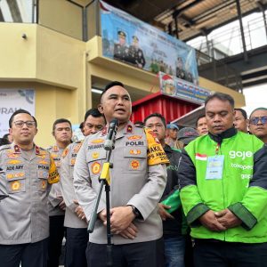 Jumat Peduli Polda Metro Jaya Luncurkan Rakyat Mart Dukung Gerakan Pangan Murah