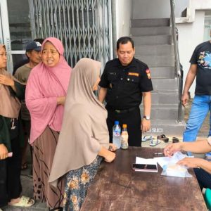 Polda Metro Jaya Gelar Gerakan Pangan Murah di Sunter Jaya Bersama Bulog dan Senkom