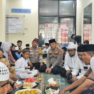 Hadir dengan Hati, Polsek Rawalumbu Gelar Acara Berbagi Kasih di Mako