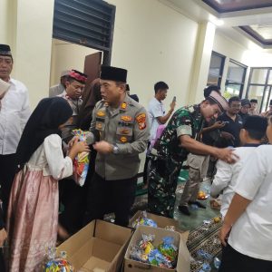 Polsek Rawa Lumbu Gelar Kegiatan “Berbagi Kasih” Bersama Anak Yatim, Ojek Online, Pemulung, dan Pengamen Jalanan