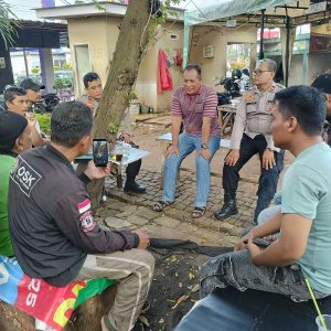 “Jum’at Berkah” Polsek Bantargebang Bersama Komunitas Ojol Mustikajaya