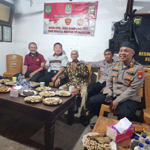 Ngopi Kamtibmas Kapolsek Bekasi Barat: Ajak Warga Aktifkan Siskamling