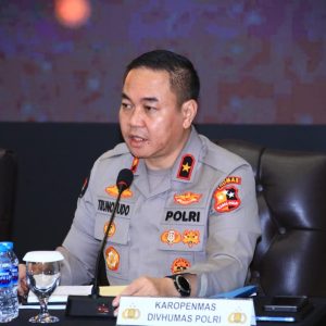 Polda Jatim Kembalikan Buku : Tidak Terkait Tindak Pidana