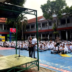 Polsek Bekasi Selatan Sosialisasi dan Edukasi Hukum kepada Pelajar SMAN 8 Kota Bekasi