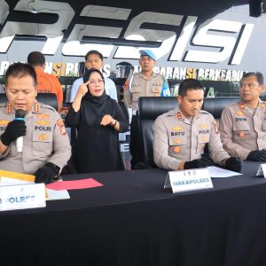 Polres Metro Bekasi Kota Ungkap Kasus Penganiayaan Berat Terhadap Kurir Jasa Pengiriman di Bekasi Utara