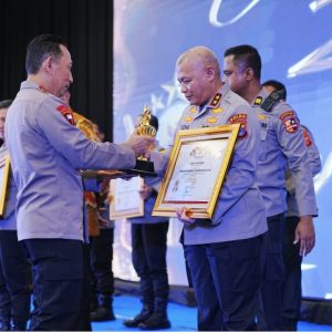 Kapolri Hadiri Kompolnas Award: Polri Tak Antikritik, Komitmen Terus Perbaiki Diri!