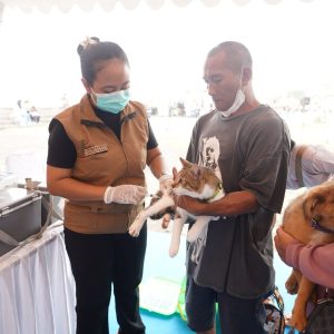 Waketum Bhayangkari Kampanye Rabies, 350 Ekor Hewan Divaksin di Polres Buleleng