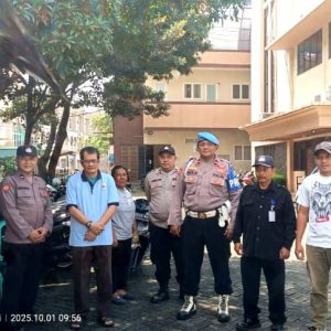 Polsek Bekasi Selatan Gelar Patroli Skala Sedang di Pusat Ekonomi dan Pemukiman
