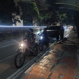 Kodim 0505/JT Gelar Patroli Keamanan Menggunakan Kendaraan Maung.
