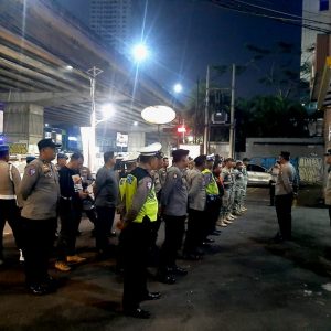 Patroli Skala Besar di Kalimalang, Polsek Bekasi Selatan Bersama Pesonel Gabungan Cegah Balap Liar