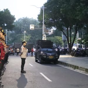 1.587 Personel Dikerahkan Amankan HUT ke-80 TNI di Monas, Polisi Imbau Warga Tertib dan Waspada