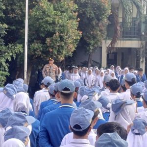 Kapolsek Bekasi Barat Berikan Penyuluhan di SMAN 12 Kota Bekasi