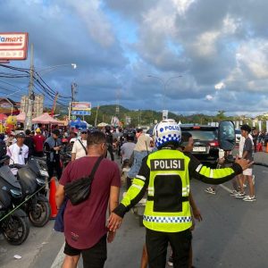 Layanan Prima Polri: Balapan Usai, Polisi Tetap Siaga Jamin Kenyamanan Turis di Destinasi Wisata Lombok