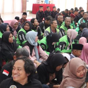 DOA BERSAMA KOMUNITAS OJEK ONLINE DAN SANTUNAN ANAK YATIM POLRES METRO BEKASI WUJUD KEPEDULIAN DAN SINERGI DALAM MEWUJUDKAN KEAMANAN