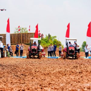 Wapres Pimpin Tanam Jagung Serentak Kuartal IV Polri, Komitmen Dukung Swasembada Pangan