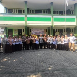 Kapolsek Bekasi Barat Berikan Pembekalan kepada Guru SDN Kranji 2 tentang Pencegahan Narkoba Usia Dini