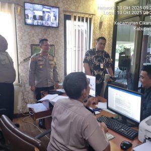Propam Polda Metro Jaya Asistensi Pembinaan Etika Profesi dan Sosialisasi pengawasan PNPP di Polsek Cikarang Pusat