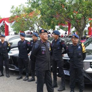 Brimob Polda Metro Jaya Laksanakan Pelayanan Apel Akbar Kebangsaan Buruh Indonesia di Cikarang
