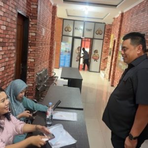 Subbidpaminal Bidpropam Polda Metro Jaya Sosialisasikan Larangan Gaya Hidup Mewah dan Whistle Blower System di Polsek Tebet