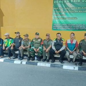 Demi Menciptakan Rasa Kebersamaan dan Tanggung Jawab Dalam menjaga Keamanan, Kodim 0505/JT Gelar Patroli Siskamling Bersama Komponen Pendukung di Duren Sawit.