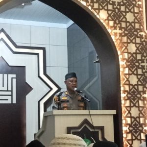 Jumat Curhat, Kapolsek Bekasi Barat Ajak Jamaah Masjid Al Iman Waspada Judol dan Hoax