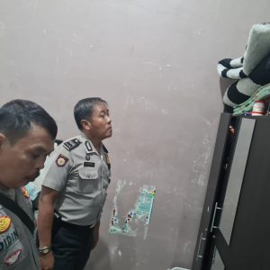 Rumah Dibobol Maling, Warga Jati Asih Hubungi 110 Polisi Langsung Cek TKP