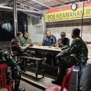 Kodim 0505/JT Gelar Patroli/Siskamling Bersama Komduk di Matraman Guna Tingkatkan Sinergitas Keamanan Lingkungan.
