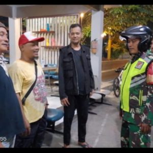 Pastikan Aman dan Kondusif, Babinsa Koramil 03/Teluk Pucung Bersama Tiga Pilar dan Komduk Gelar Patroli Malam di Wilayah Sepanjang Jaya