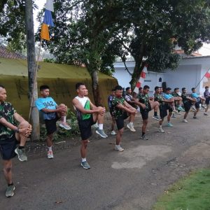 Anggota Satgas TMMD Ke-126 Jaga Kebugaran Fisik di Tengah Cuaca Musim Hujan