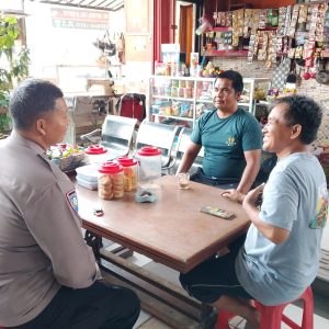 Tingkatkan Kewaspadaan Warga, Bhabinkamtibmas Mustikasari Gencarkan Patroli dan DDS