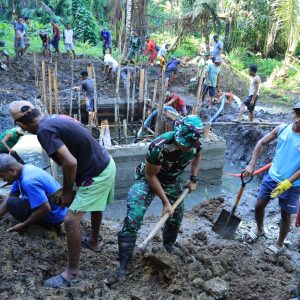 Wujudkan Impian Warga, Satgas TMMD ke-126 Kodim 1505/Tidore Genjot Pembangunan Sumur Air Bersih