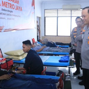 Bakti Sosial Donor Darah Warnai Hari Jadi ke-74 Humas Polri di Polda Metro Jaya