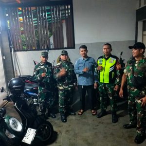 Hujan Tak Surutkan Semangat, Patroli Gabungan Koramil 01/Kranji Bersama Komduk Ciptakan Rasa Aman dan Kondusif di Wilayah