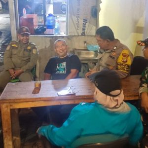 Kodim 0505/Jakarta Timur Gelar Patroli & Siskamling Bersama Komduk : Wujud Sinergi Jaga Kamtibmas di Duren Sawit.