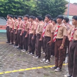 Babinsa Koramil 08/Duren Sawit Bentuk Siswa Corporation Jadi Generasi Disiplin, Berwawasan dan Bertanggung Jawab.