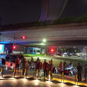 Jaga Keamanan. Kodim 0504/JS Bersama Komduk Patroli Bersama