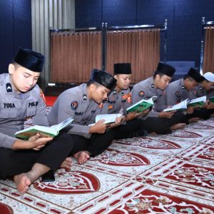 Jumat Berkah, Divisi Humas Polri Gelar Khataman dan Doa Bersama