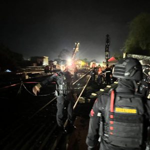 Brimob Polda Metro Jaya Amankan Lokasi Kereta Anjlok di Kedung Waringin, Bekasi