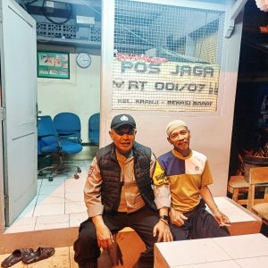 Pastikan Situasi Aman, Bhabinkamtibmas Kranji Gelar Patroli Siskamling