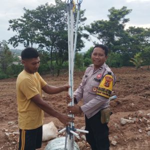 “Demi Ketahanan Pangan, Polsek Lawang Kidul Turun ke Lahan Bersama Petani”