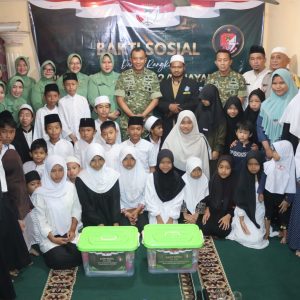 Danrem 052/Wkr Pimpin Bakti Sosial, Tebar Kasih dan Motivasi di Dua Yayasan Yatim